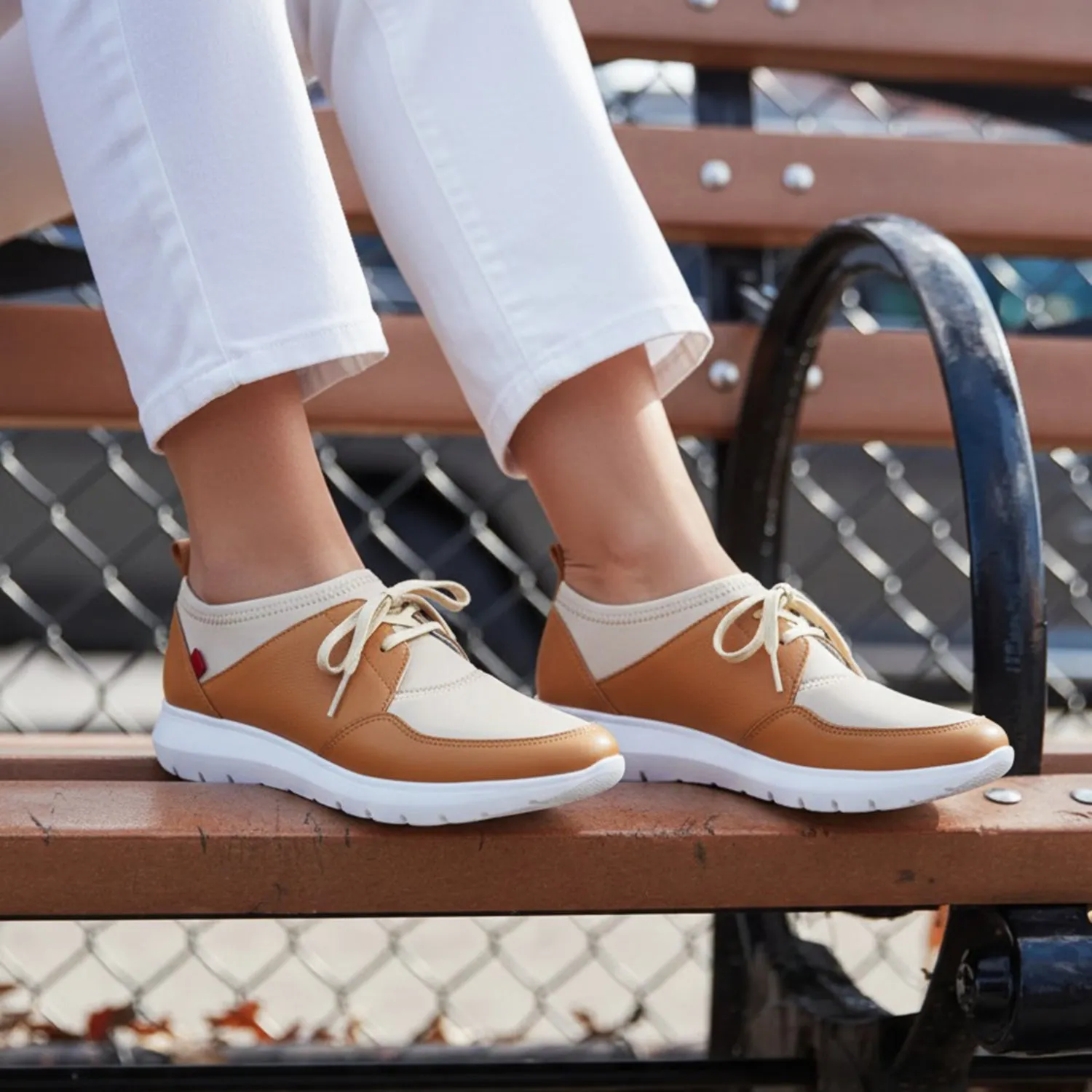 8053 Quad Arc Oxfords Alaska St, Women