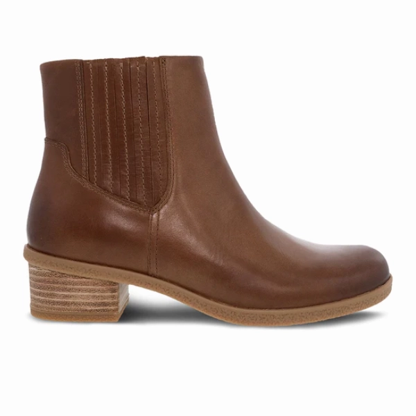 Dansko Women's Daisie Waterproof Tan Barefoot Waterproof Hiking Shoes