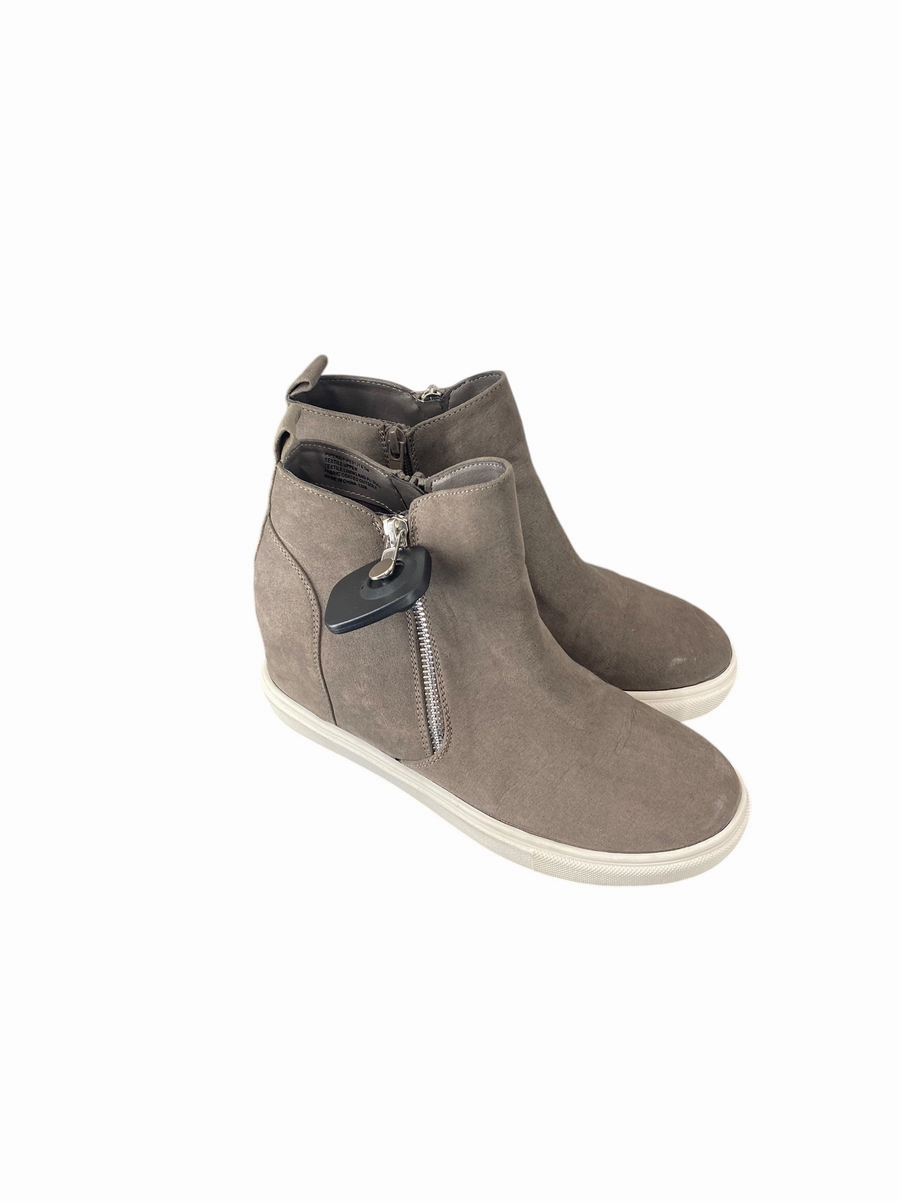 Boots With Style Boots Ankle Flats By Madden Girl In Grey, Size: 6.5