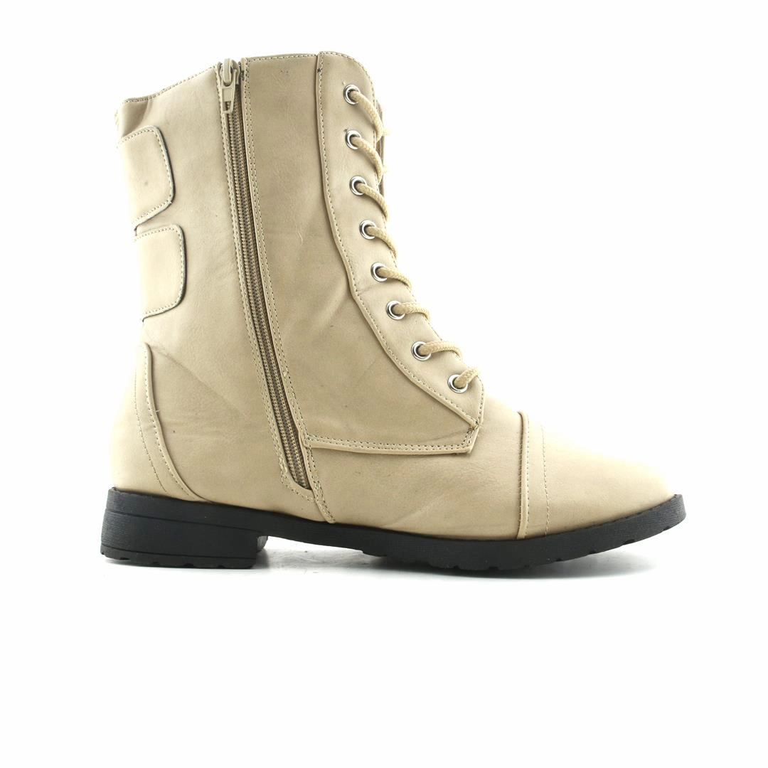 Casual Ultras Shoes AMERICAN BRAND .