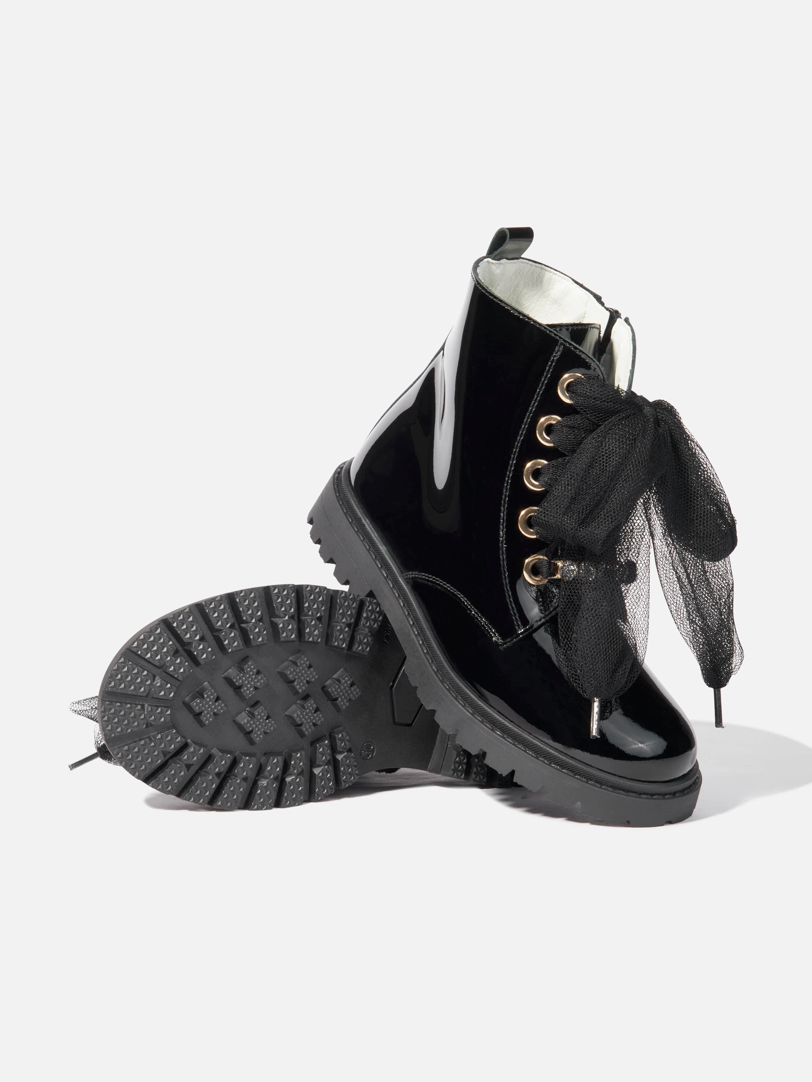 Andanines Girls Leather Lace Up Boots in Black Boots On The Ground Fan