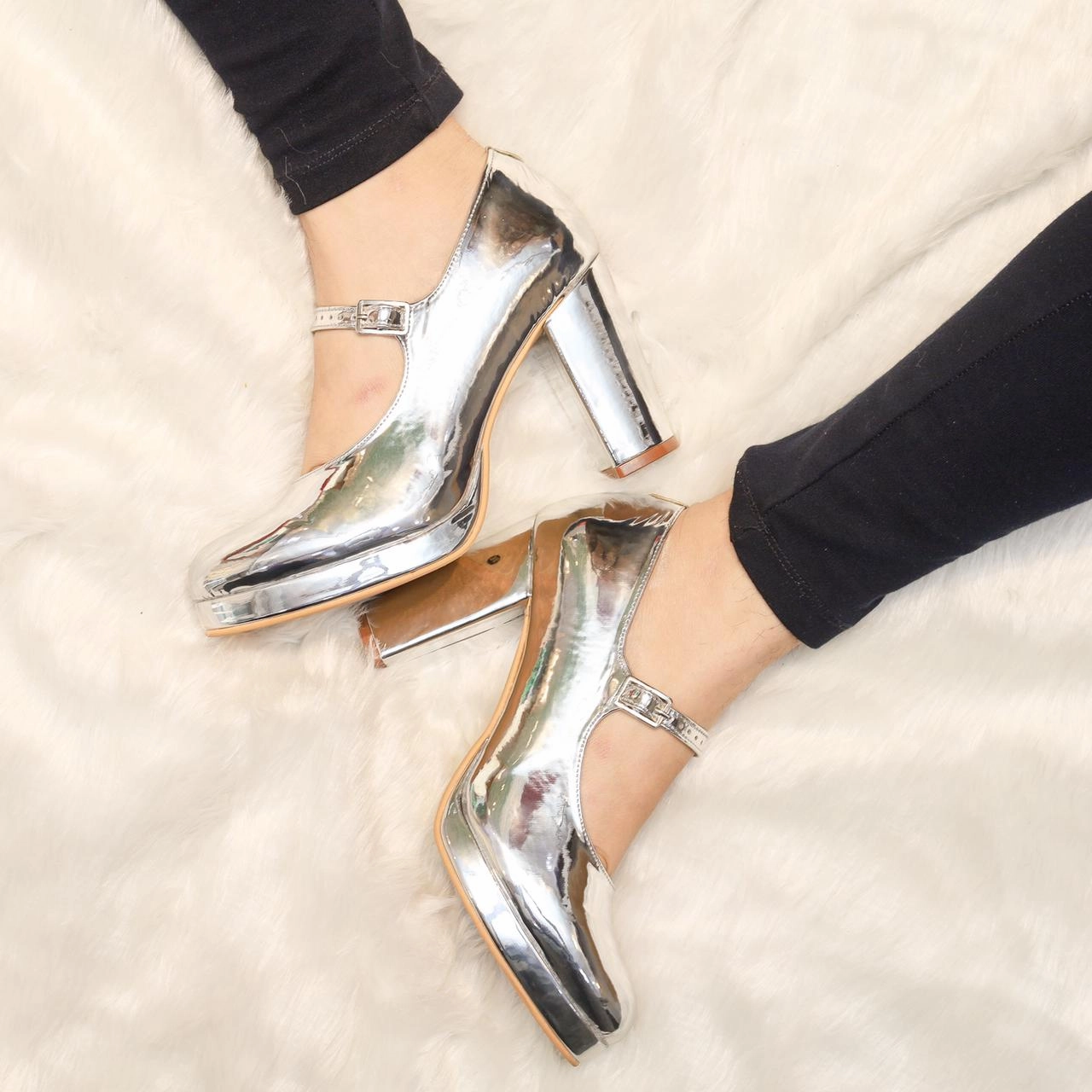 Vibe  (Mary Jane)  (Metallic Silver High Blocks Front Platform crystal sandals) High Heels And Sexy Feet