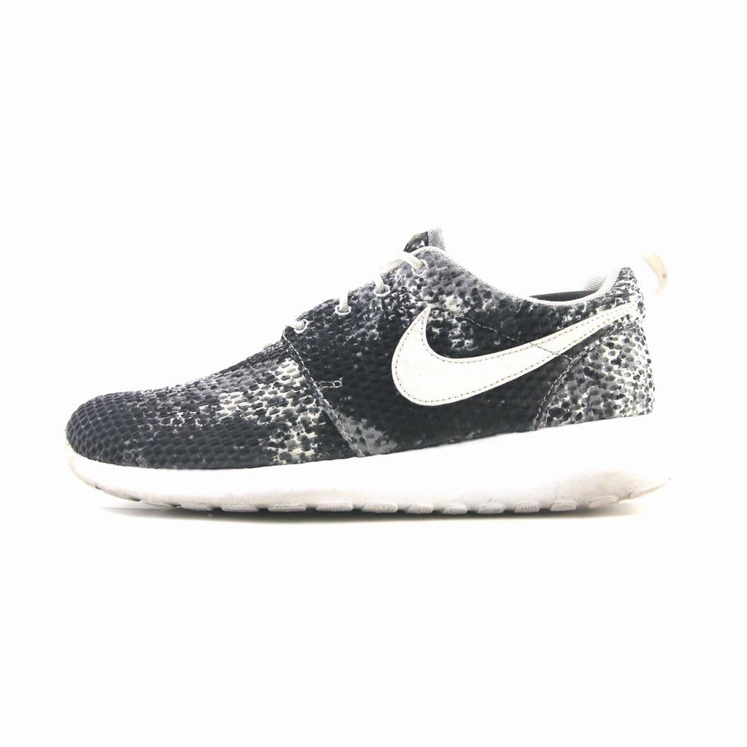 NIKE ROSHE ONE Sport Shoes Nike