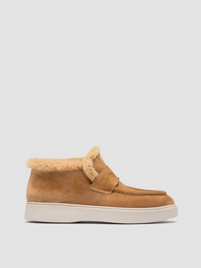FRAME 111 - Camel Suede Chukka Boots 8.5 Wide Snow Boots