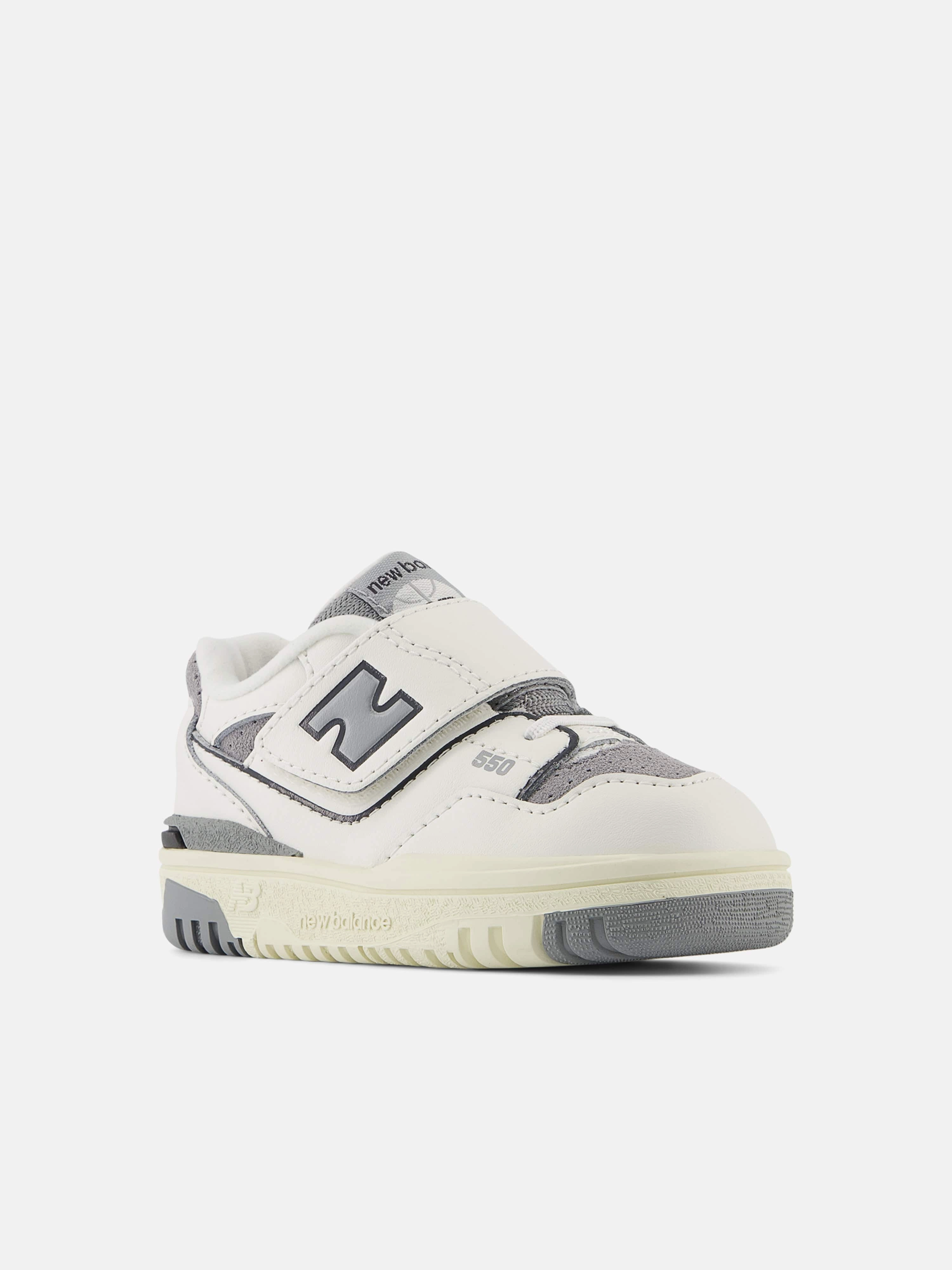 Shox Basketball Shoes 2002 Kids 550 Trainers in White