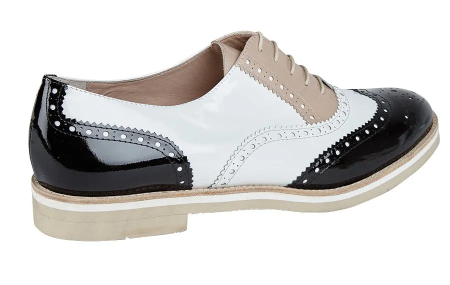 Brogue Court Shoe Mdf Hexagon