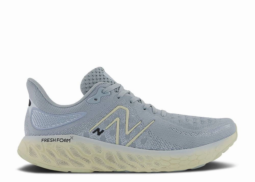 Bulky New Balance Men's New Balance Fresh Foam X 1080v12, Light Slate/Starlight/Bone, 10.5 D Medium