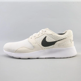 NIKE TANJUN Mismatched Nike Shoes