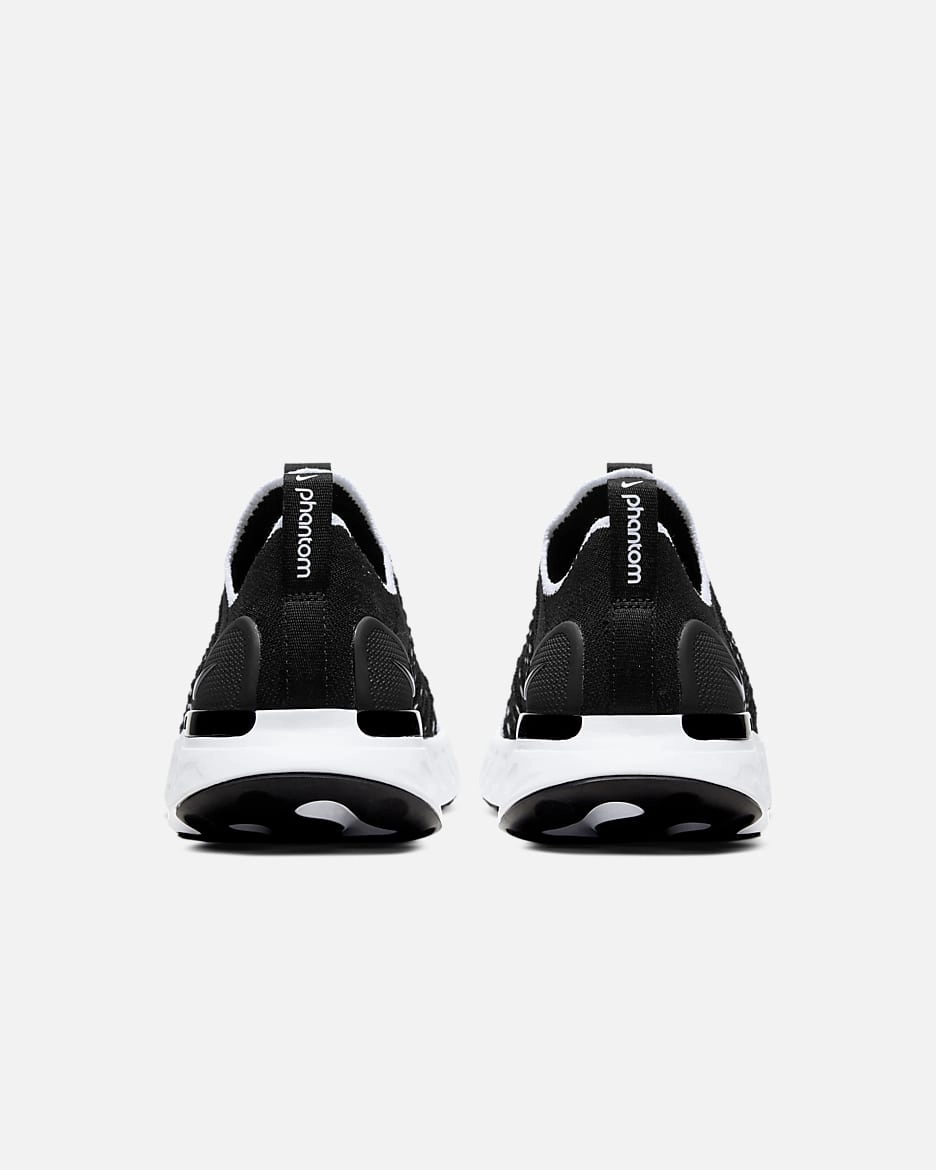 Lifting Shoes Nike Nike Women's React Phantom Run Flyknit 2 Shoes - Black / White