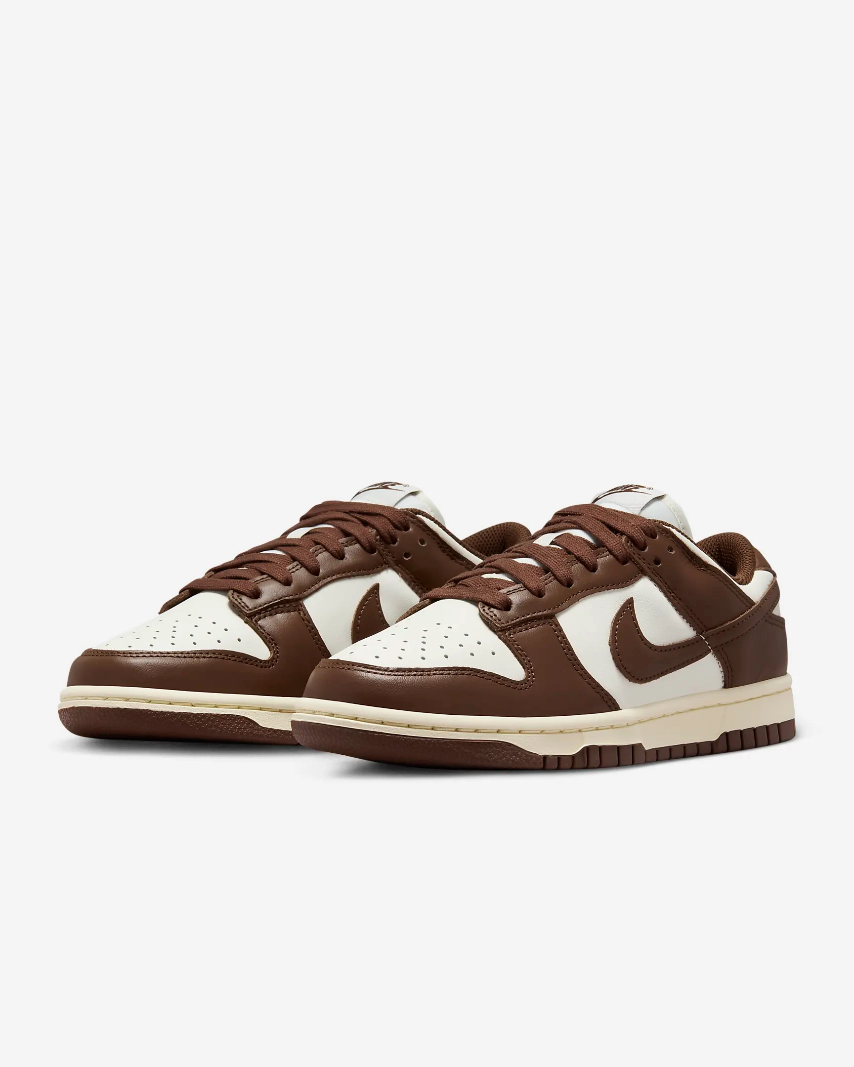 Nike Women's Dunk Low Shoes - Sail / Coconut Milk / Cacao Wow U Of M Nike Shoes