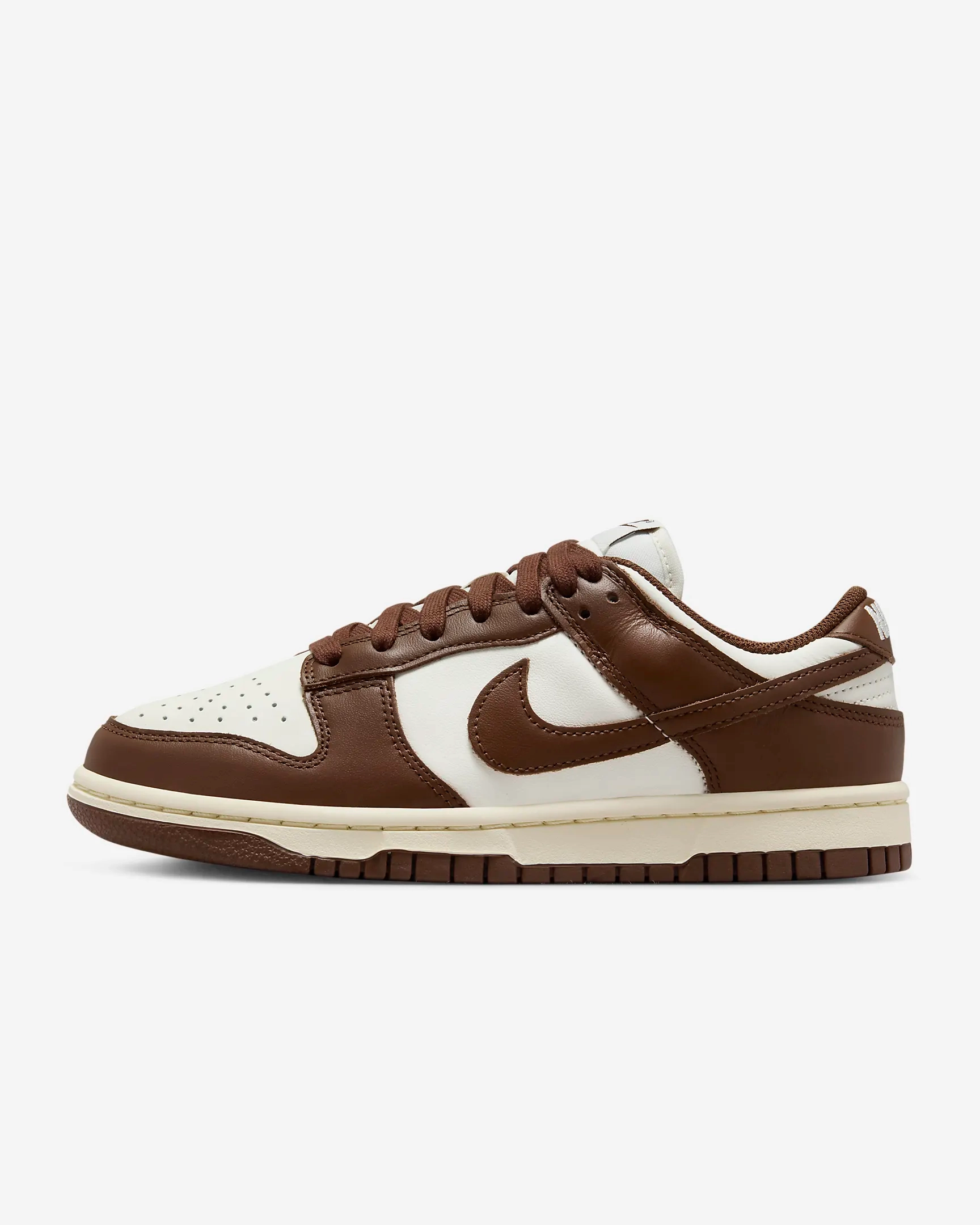 Nike Women's Dunk Low Shoes - Sail / Coconut Milk / Cacao Wow Nike Romaleos Olympic Lifting Shoes