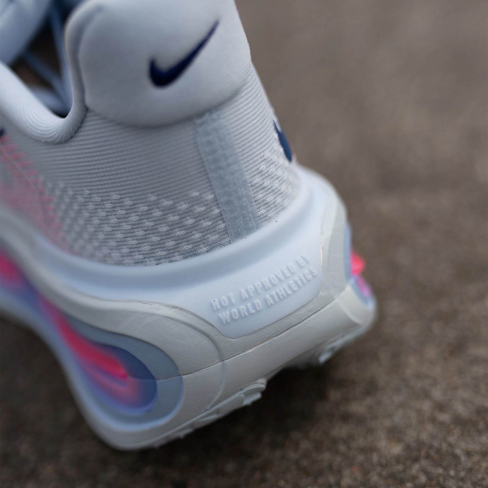 Womens Nike Vomero Premium Gary Payton Nike Basketball Shoes