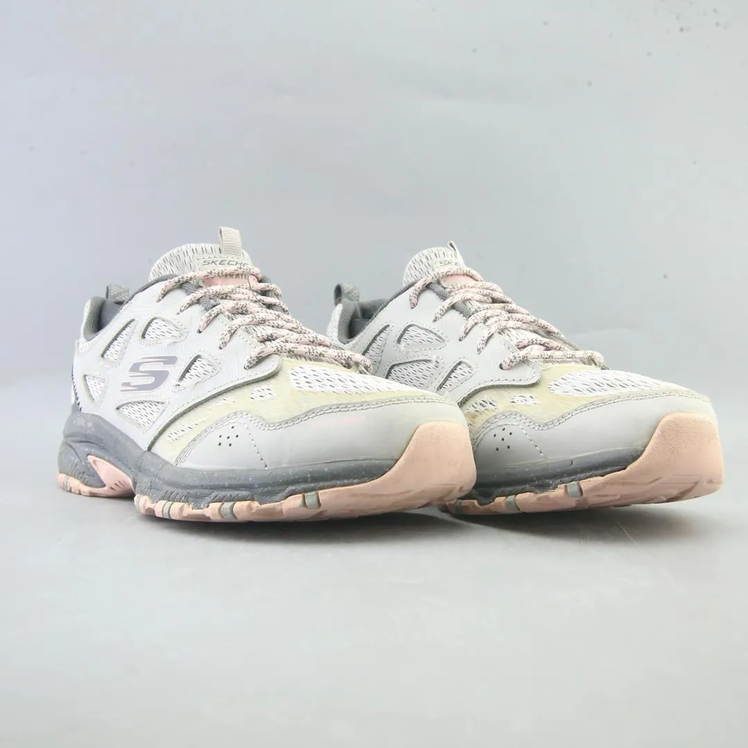 SKECHERS HILLCREST - PURE ESCAPADE Konnectfit Hiking Shoes