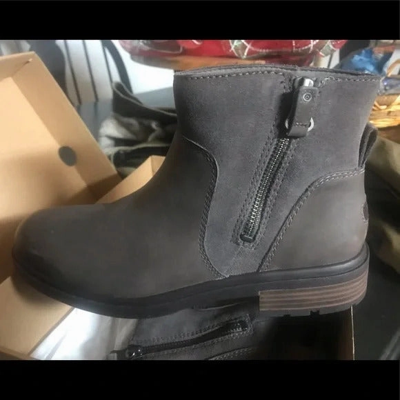 Johnston Murphy Shoes UGG WOMEN'S HARRISON ZIP BOOT