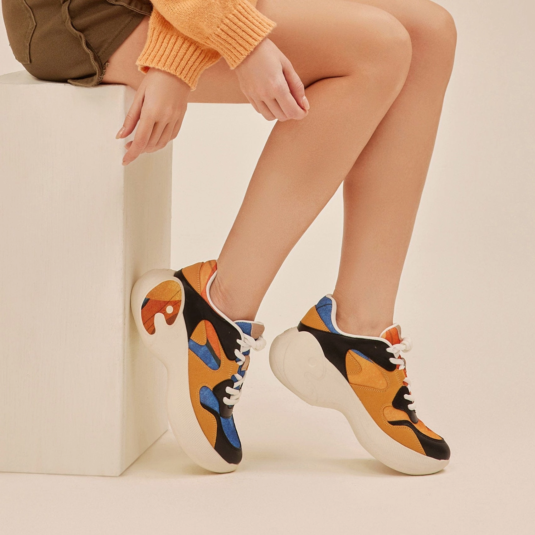 Street Glimpse Zaragoza I Women Top Rock Climbing Shoes 2018