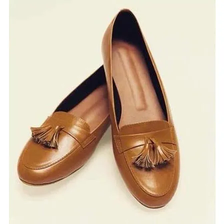 Best Loafers To Wear With A Suit Tasseled (Tan)