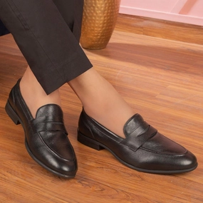 The Paris Black Men's Leather Penny Loafers Tresmode Stubbs Loafers
