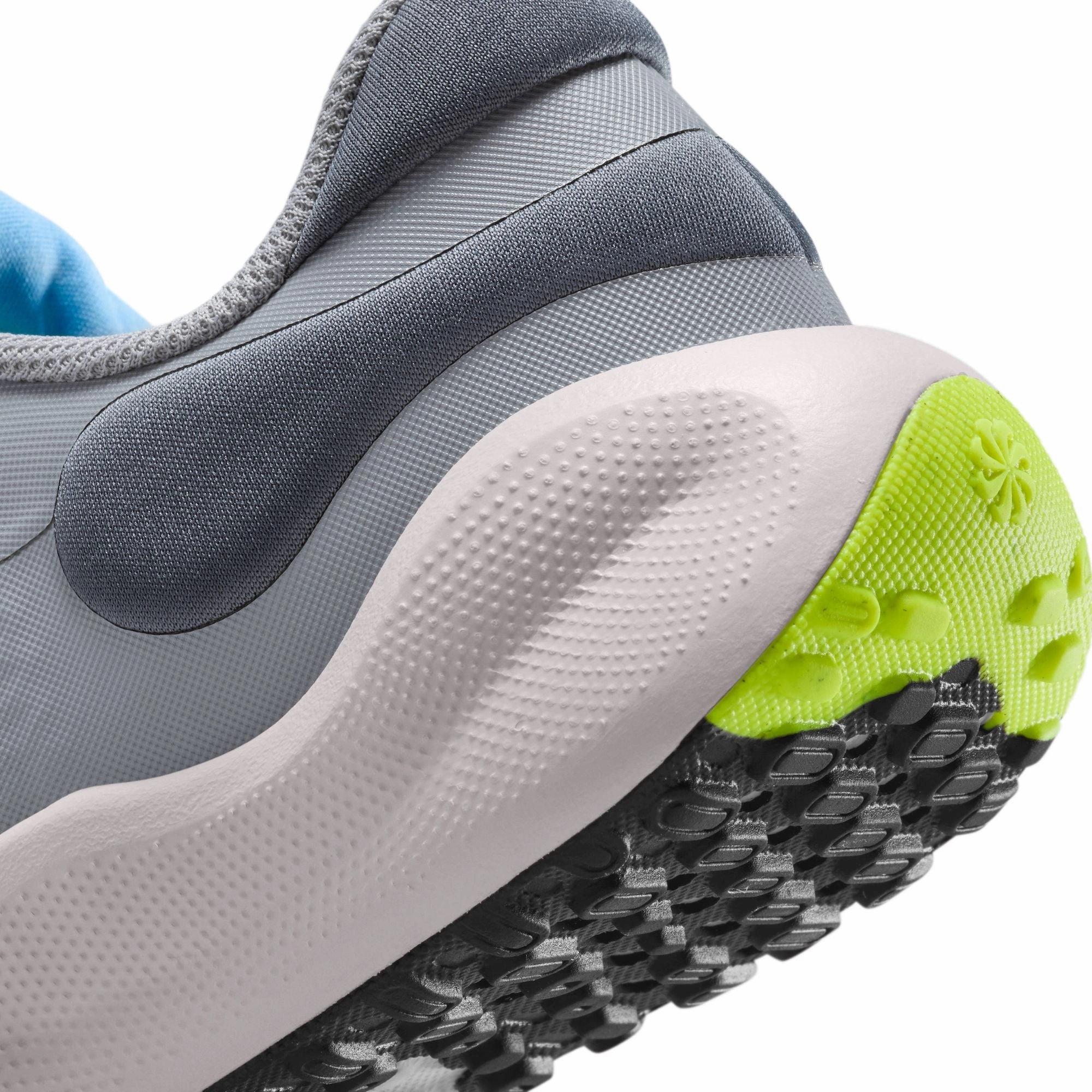 Chart With People That Wear Running Shoes Boys' Nike Youth Revolution 7