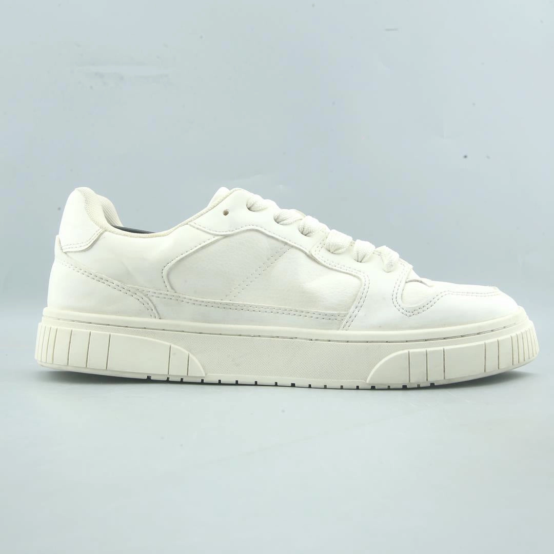 Run Casual Shoes ZARA. .